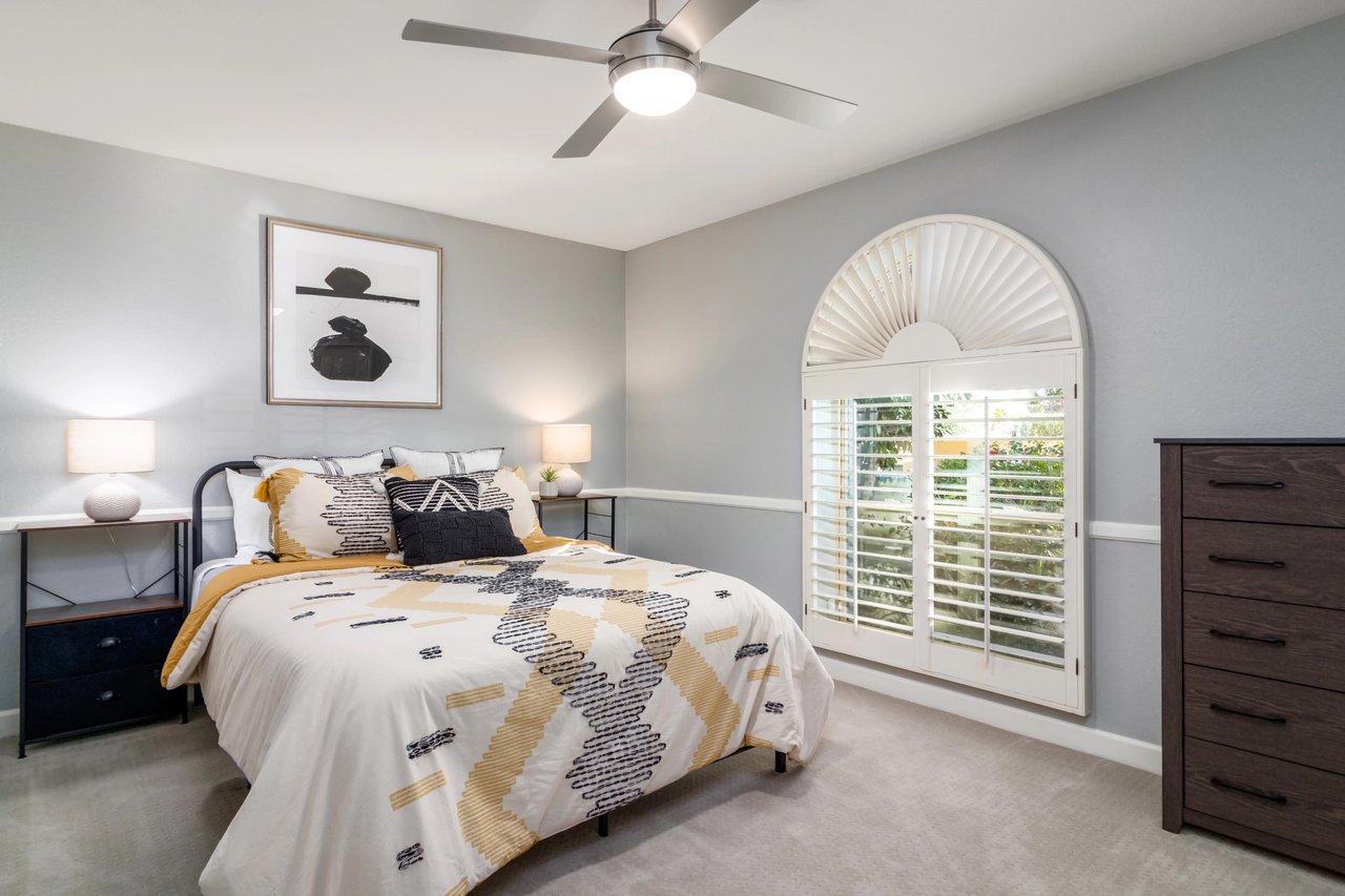 Bedroom - Queen Bed