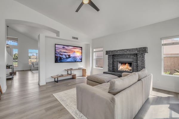 Living Room with fireplace