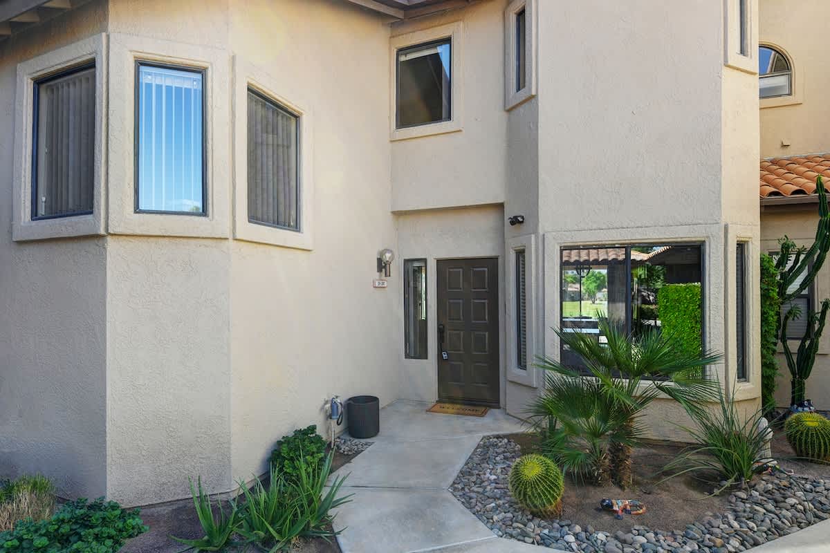 FRONT OF HOME.jpg mls