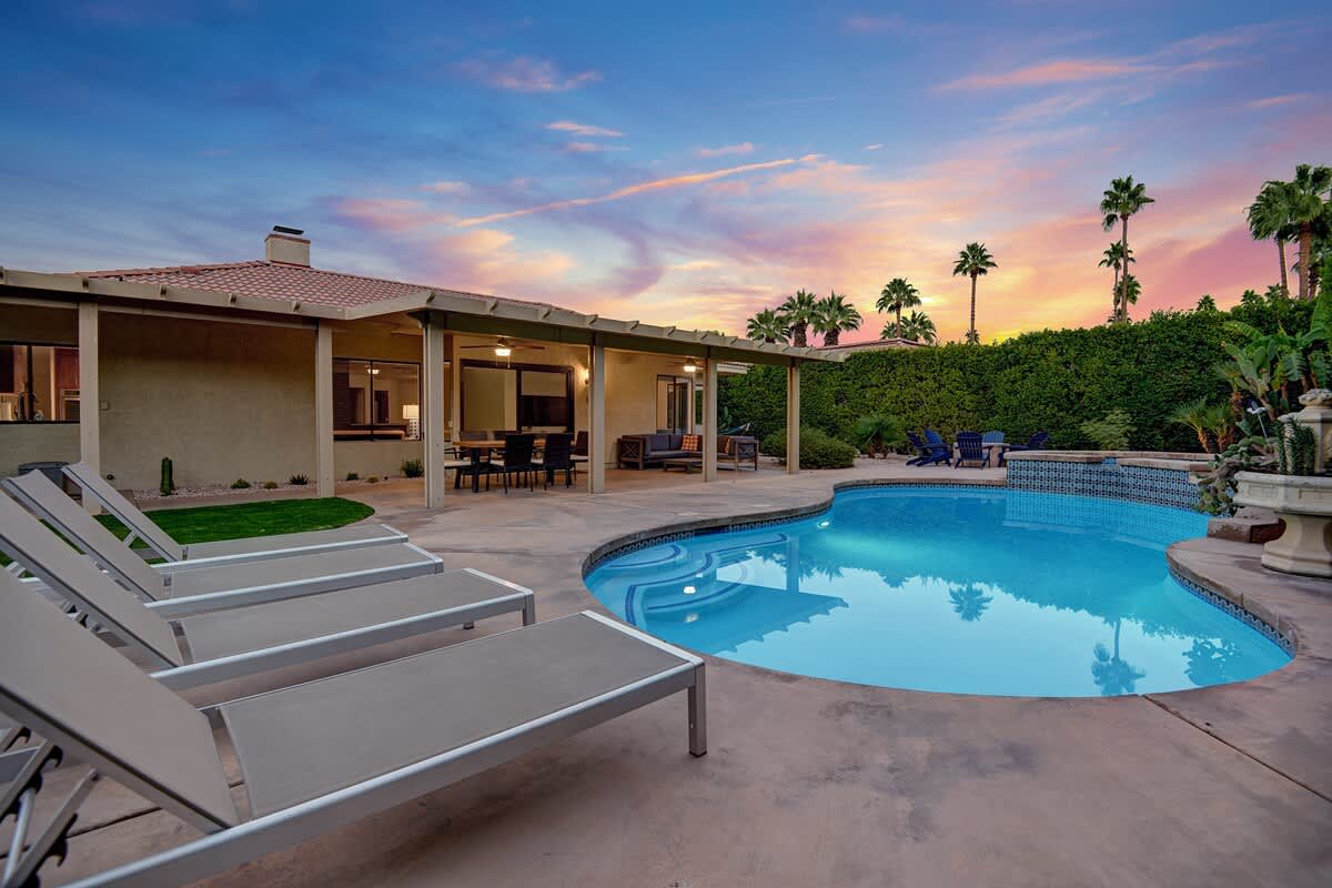 Hacienda Alondra- Meredith Lodging