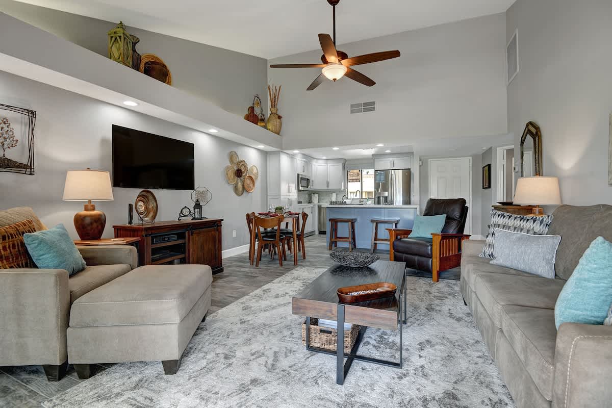 LIVING SPACE REVERSE