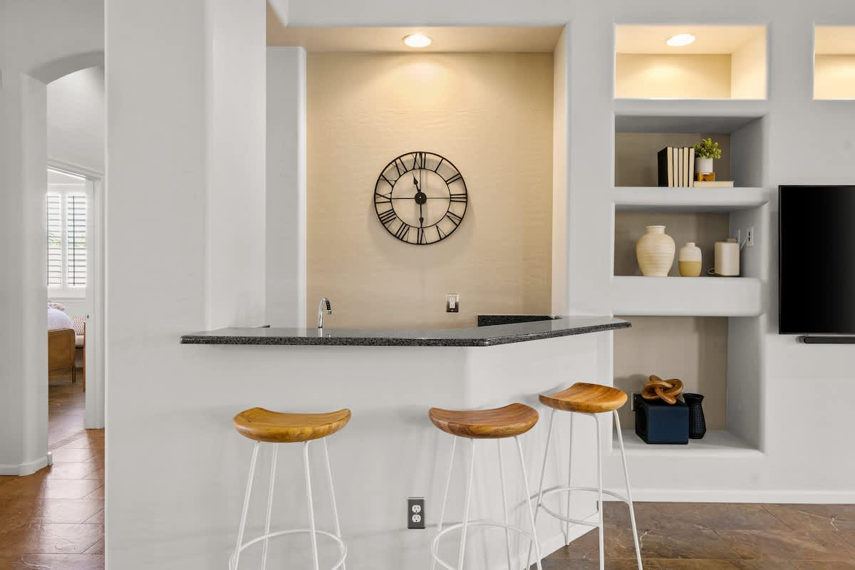 Kitchen Island/bar