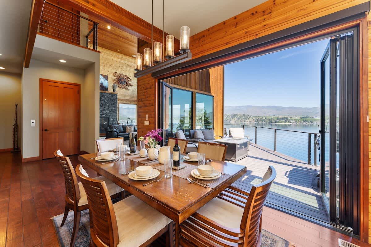 Nano Doors Open from Dining Area to Patio