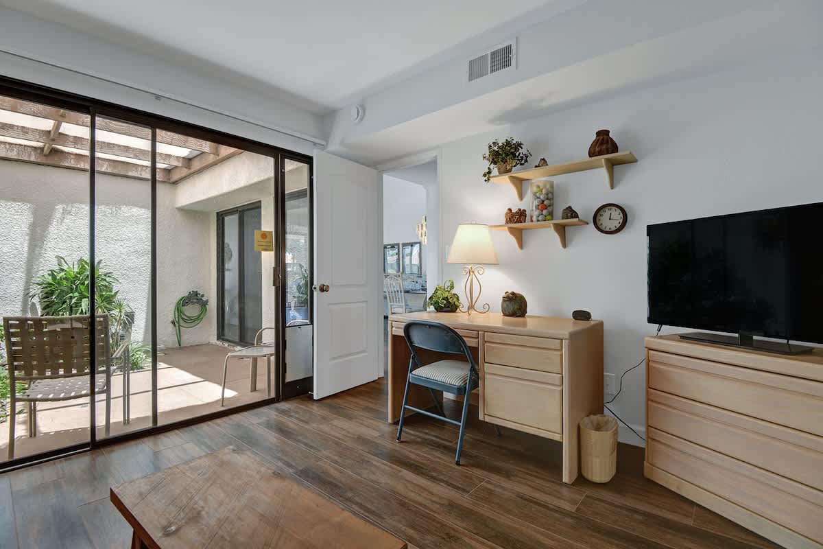 924d8cb4-25f3-438e-a248-4861b9b6afd5