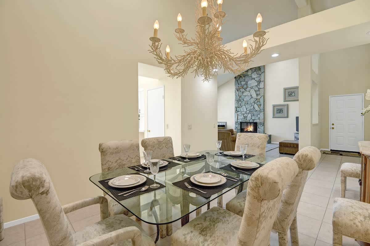 DINING SPACE REVERSE.jpg mls