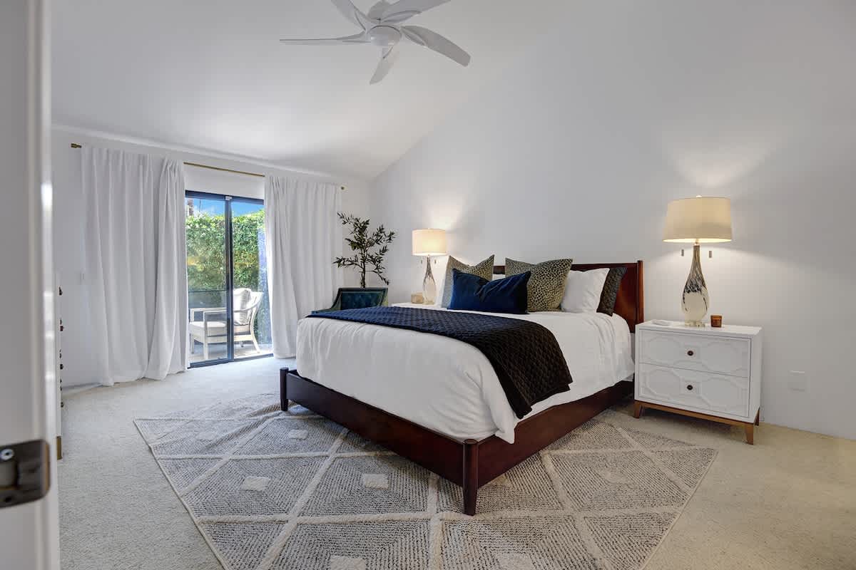 V3947- Greens and Dreams