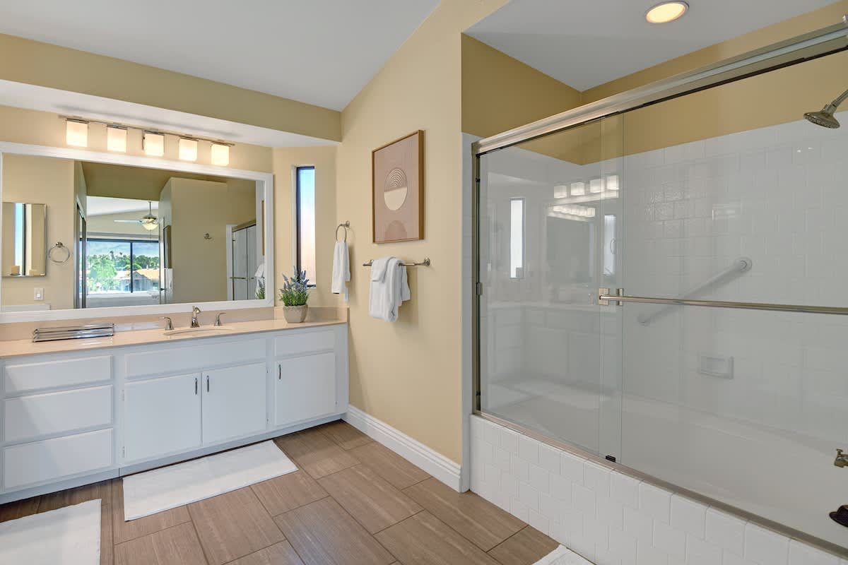 BEDROOM 2 BATHROOM.jpg mls