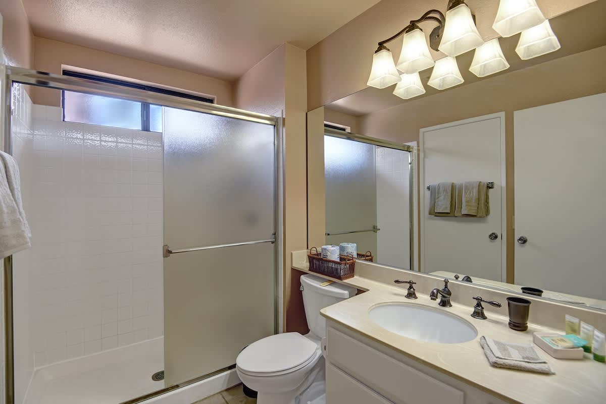 GUEST BATHROOM