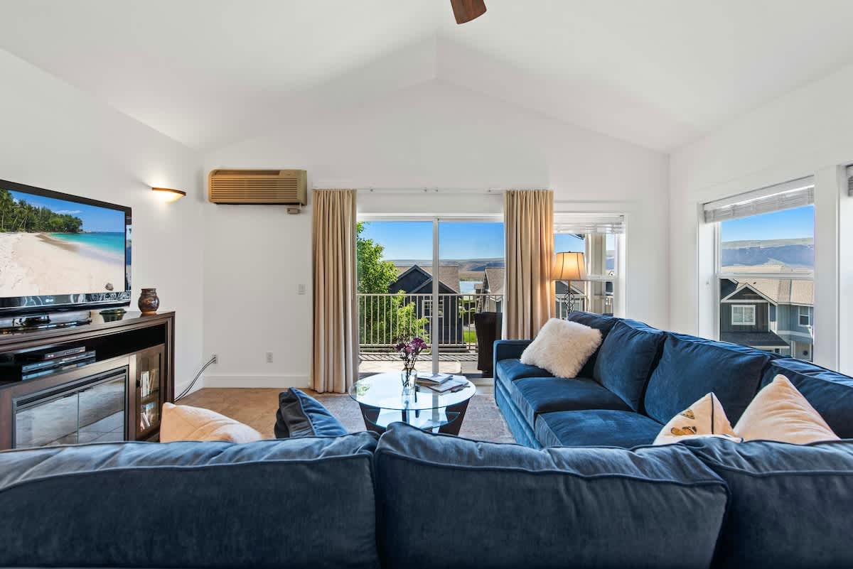 Living Area with large L-shaped sofa