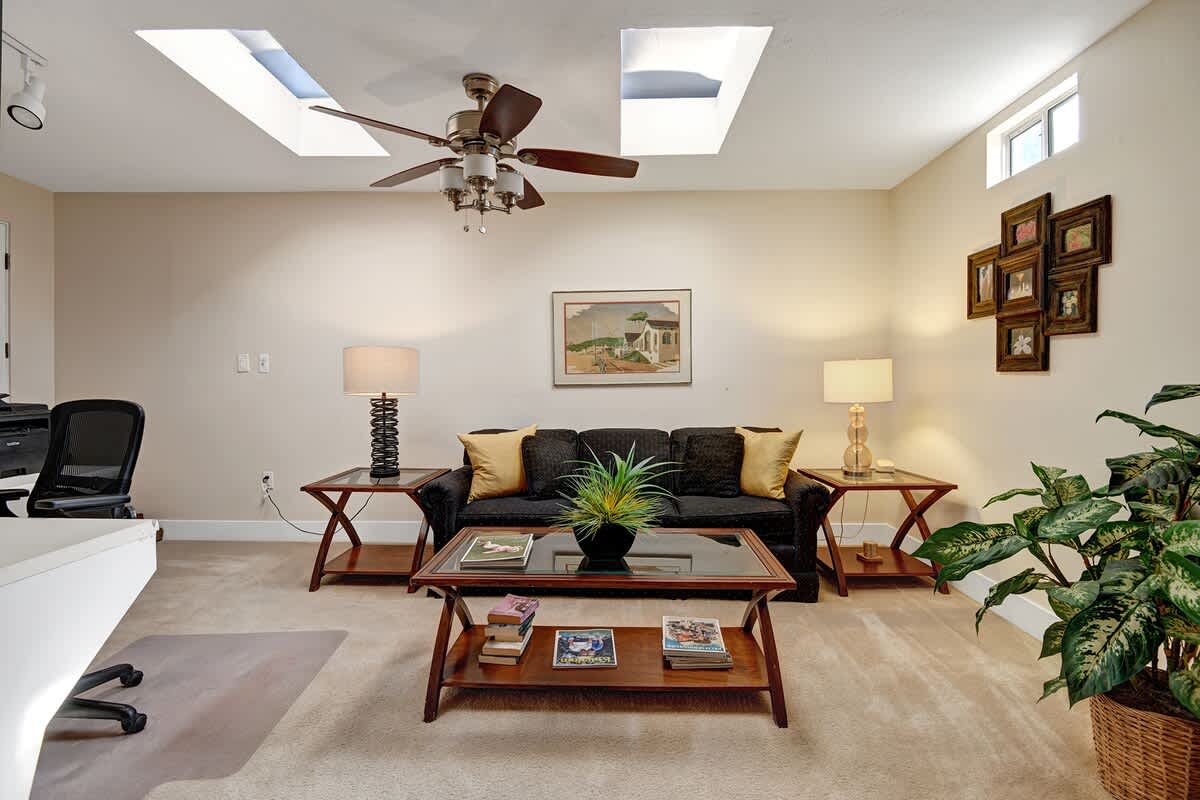 PRIMARY DEN OFFICE SPACE