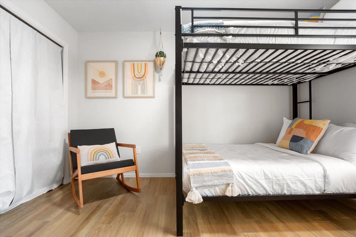 The Seaside Bohemian - Bunkbeds and seating area