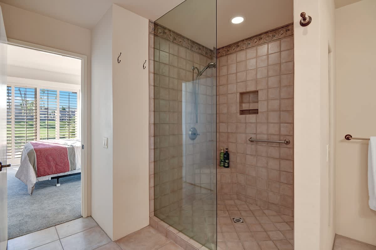 VS946 - Palm Valley Waterfront - Meredith Lodging