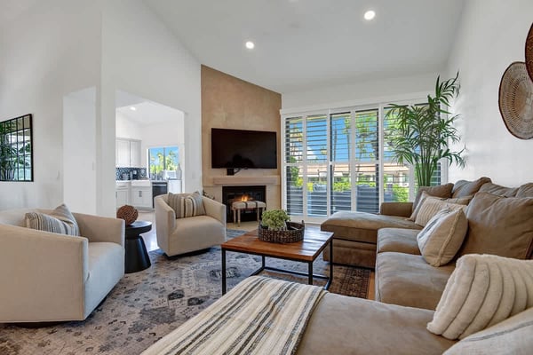 LIVING SPACE.jpg mls
