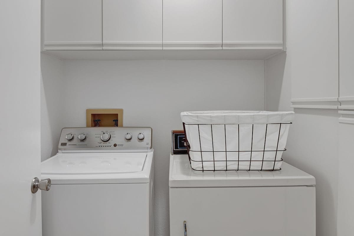 V3947- Greens and Dreams