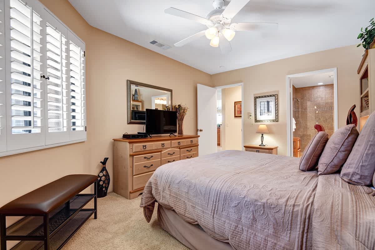 GUEST BEDROOM REVERSE.jpg mls