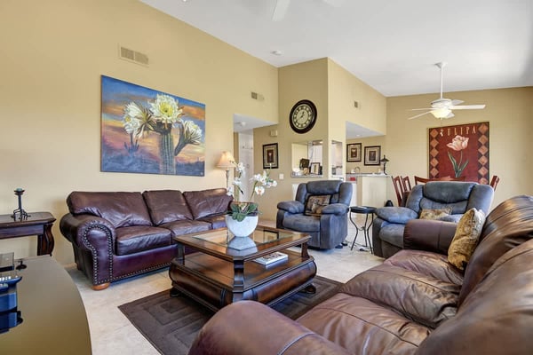 LIVING SPACE REVERSE