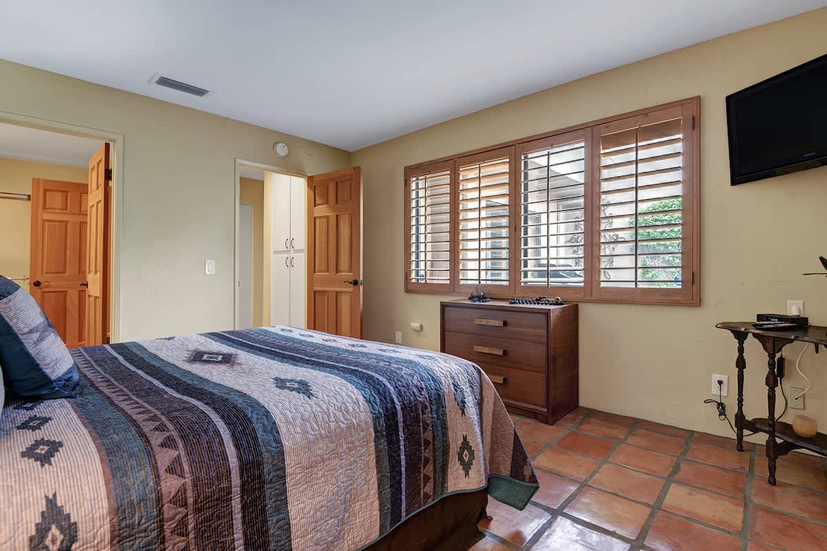 GUEST BEDROOM OVER BED