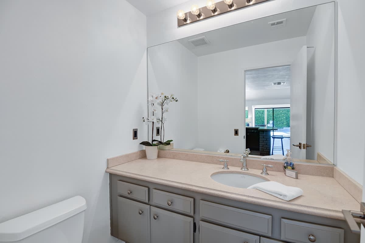 Hacienda Alondra- Meredith Lodging