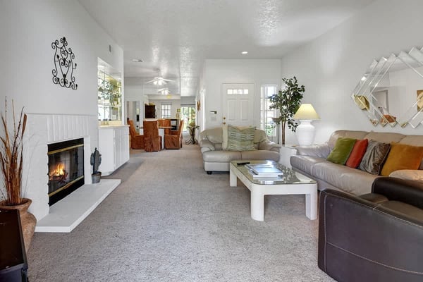 LIVING SPACE REVERSE