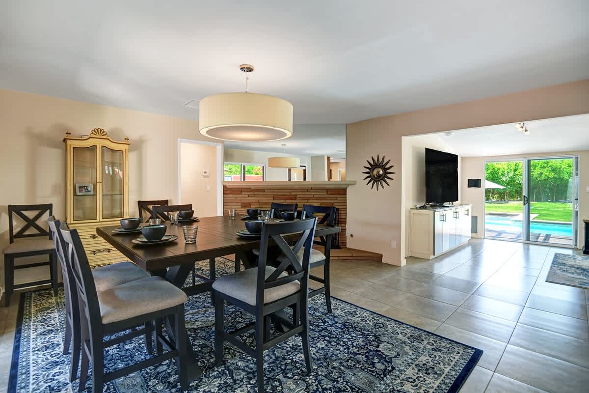 DINING SPACE REVERSE