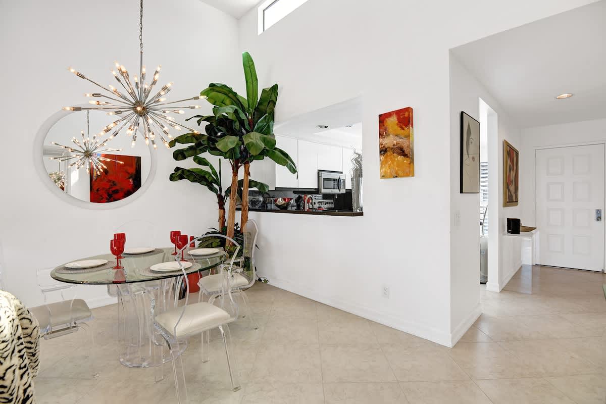 DINING SPACE CONTINUED.jpg mls