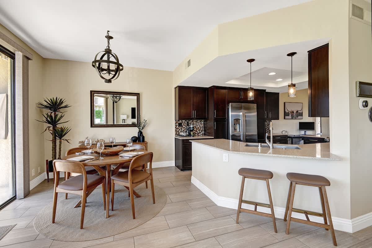 DINING SPACE TO KITCHEN.jpg mls