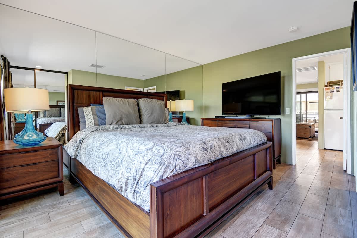 BEDROOM REVERSE.jpg mls