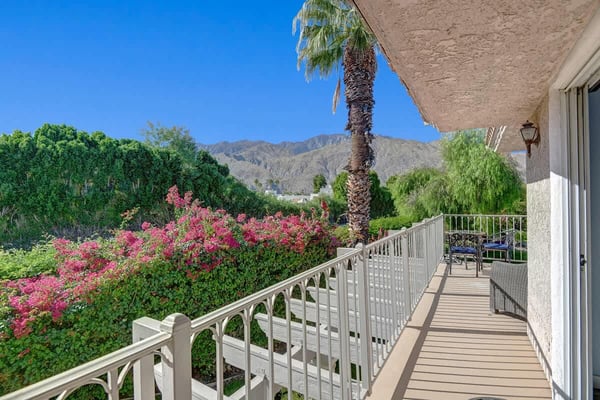 Mascarpones Mojo Dojo - Alice Lodging