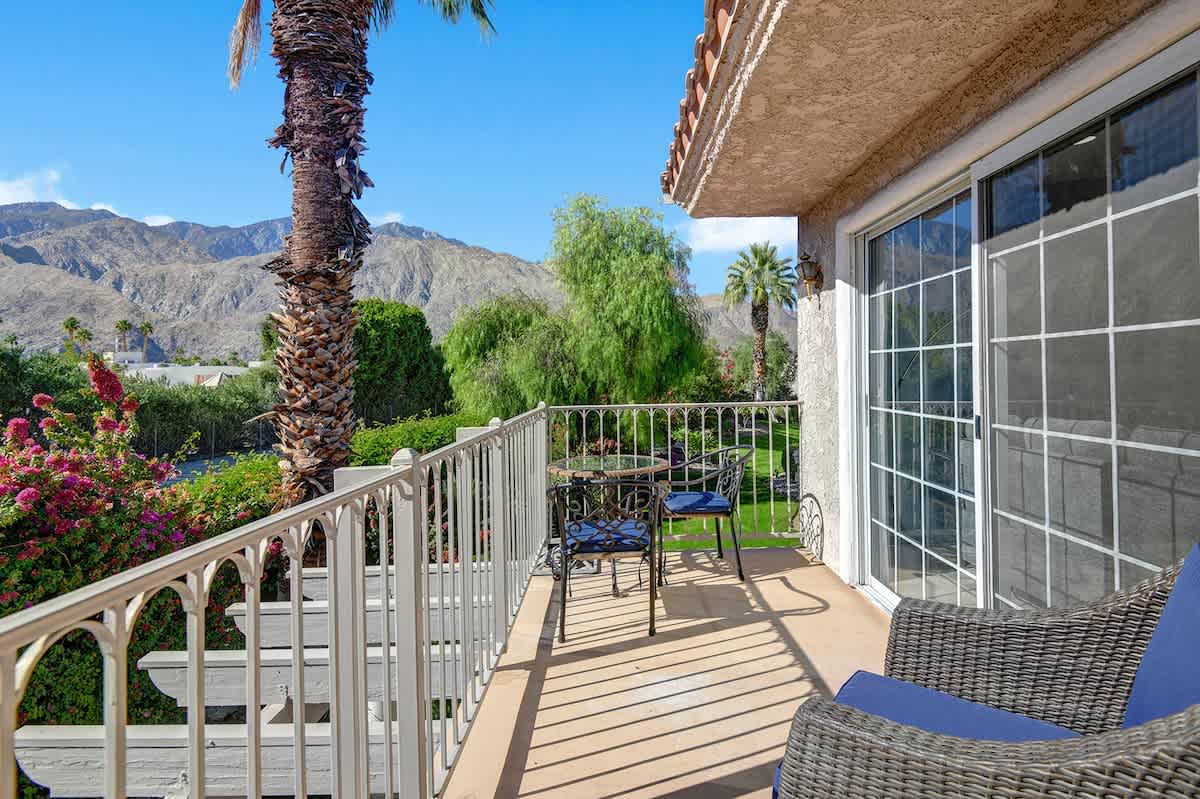 Mascarpones Mojo Dojo - Alice Lodging